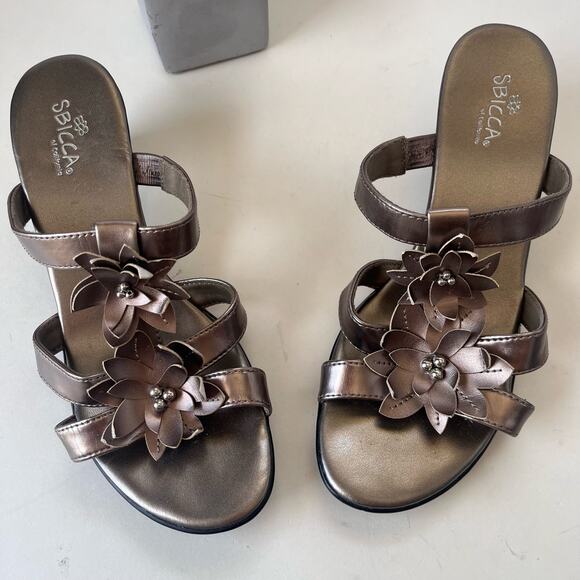 SBICCA of Colifornia Goldie Metallic Strappy Heeled Sandals Size 7.5W Flowers - Picture 3 of 14
